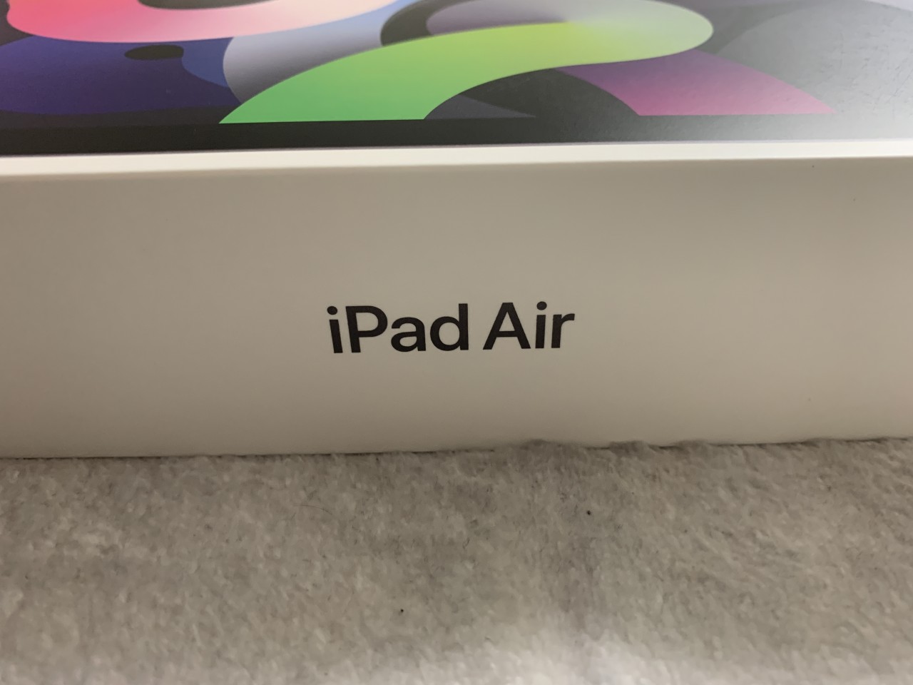 iPad Air 4のパッケージの側面