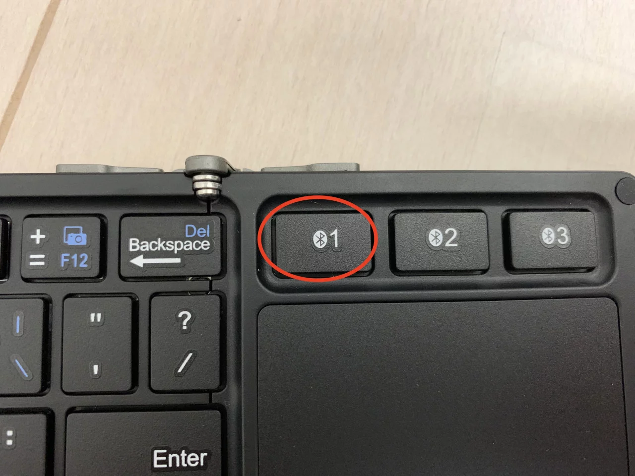 MOFT 折り畳み式キーボードのペアリング開始